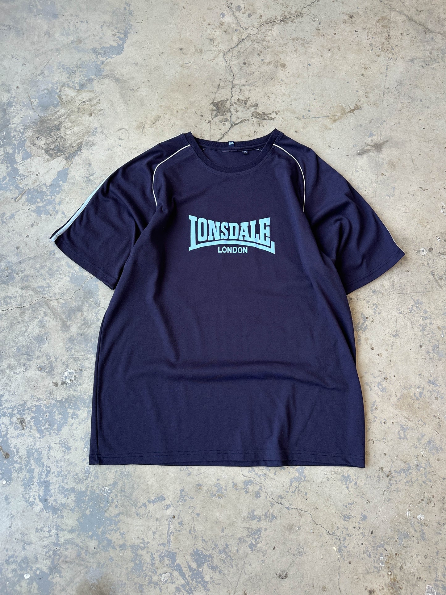 vintage 00s Lonsdale t-shirt