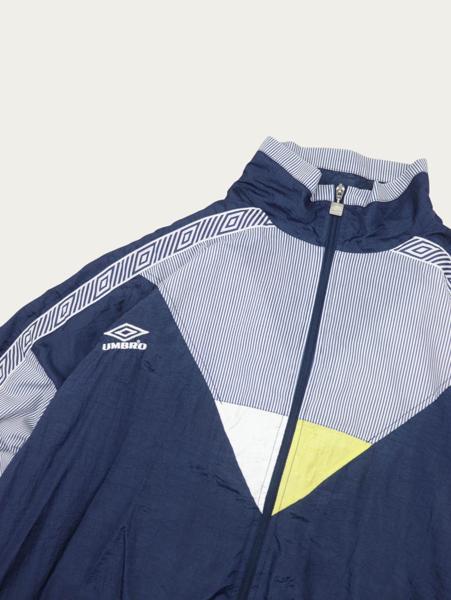 VINTAGE 90S UMBRO JACKET