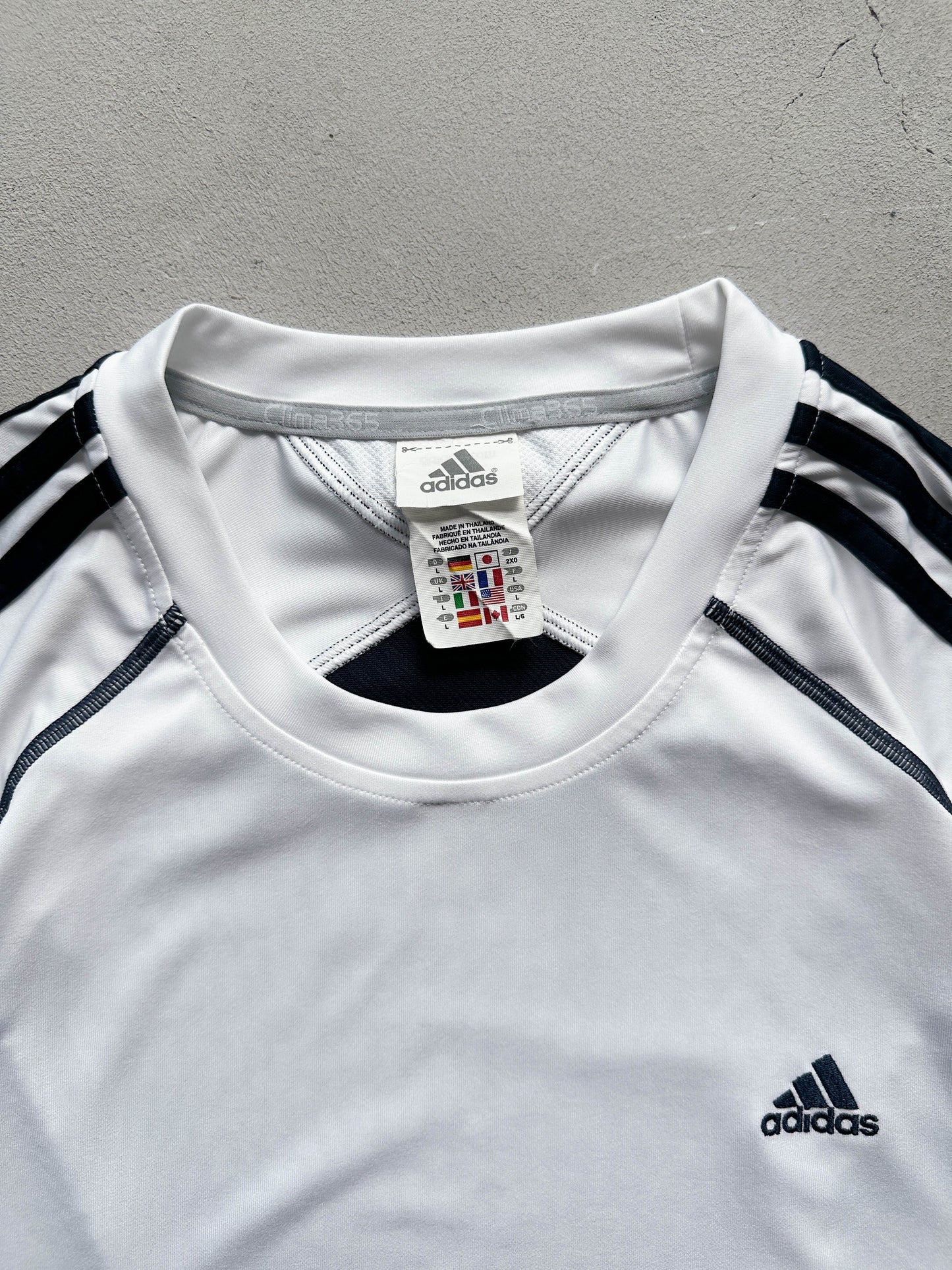 Camiseta Adidas vintage 00s