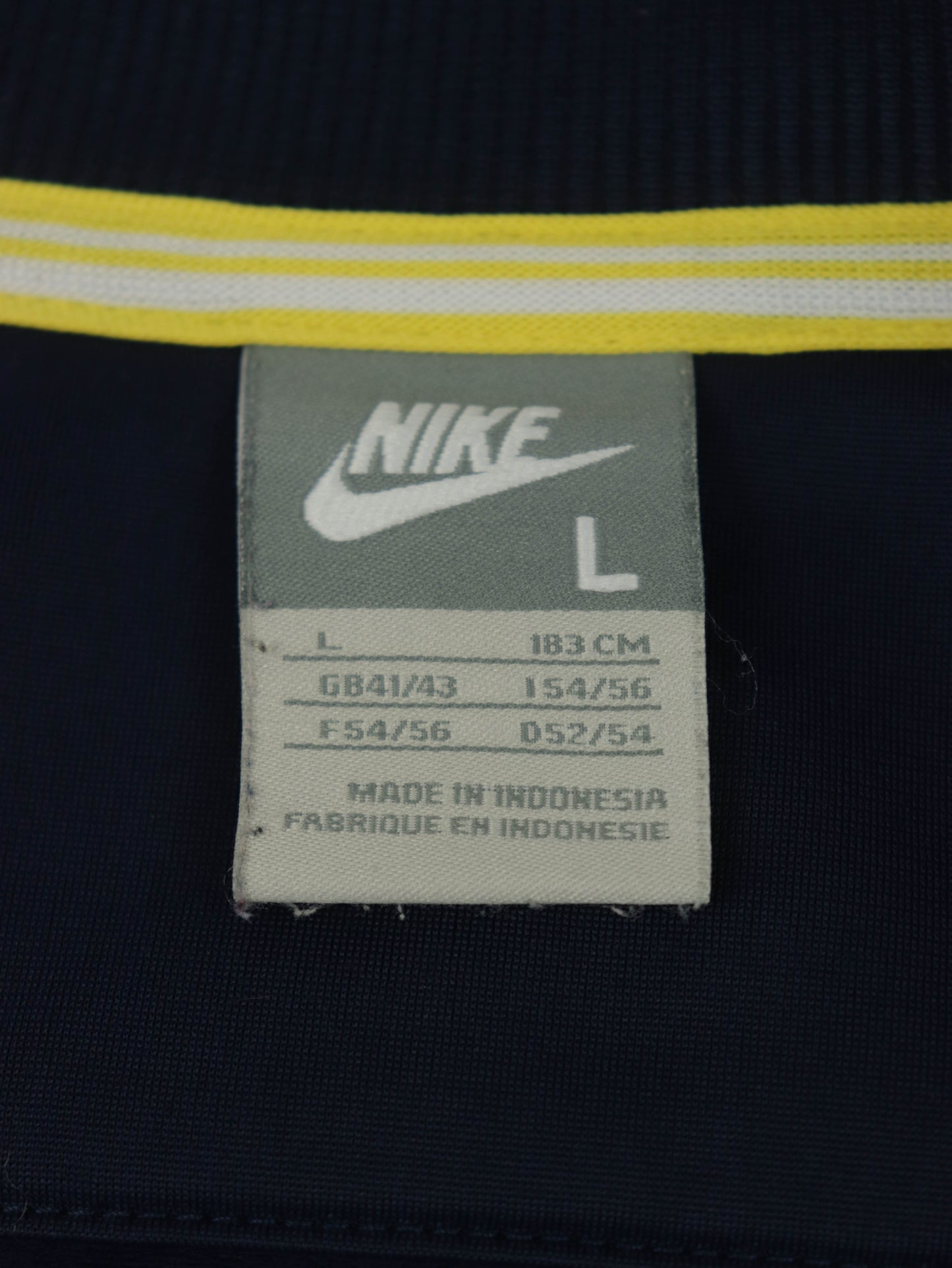 CHAQUETA NIKE VINTAGE 00S