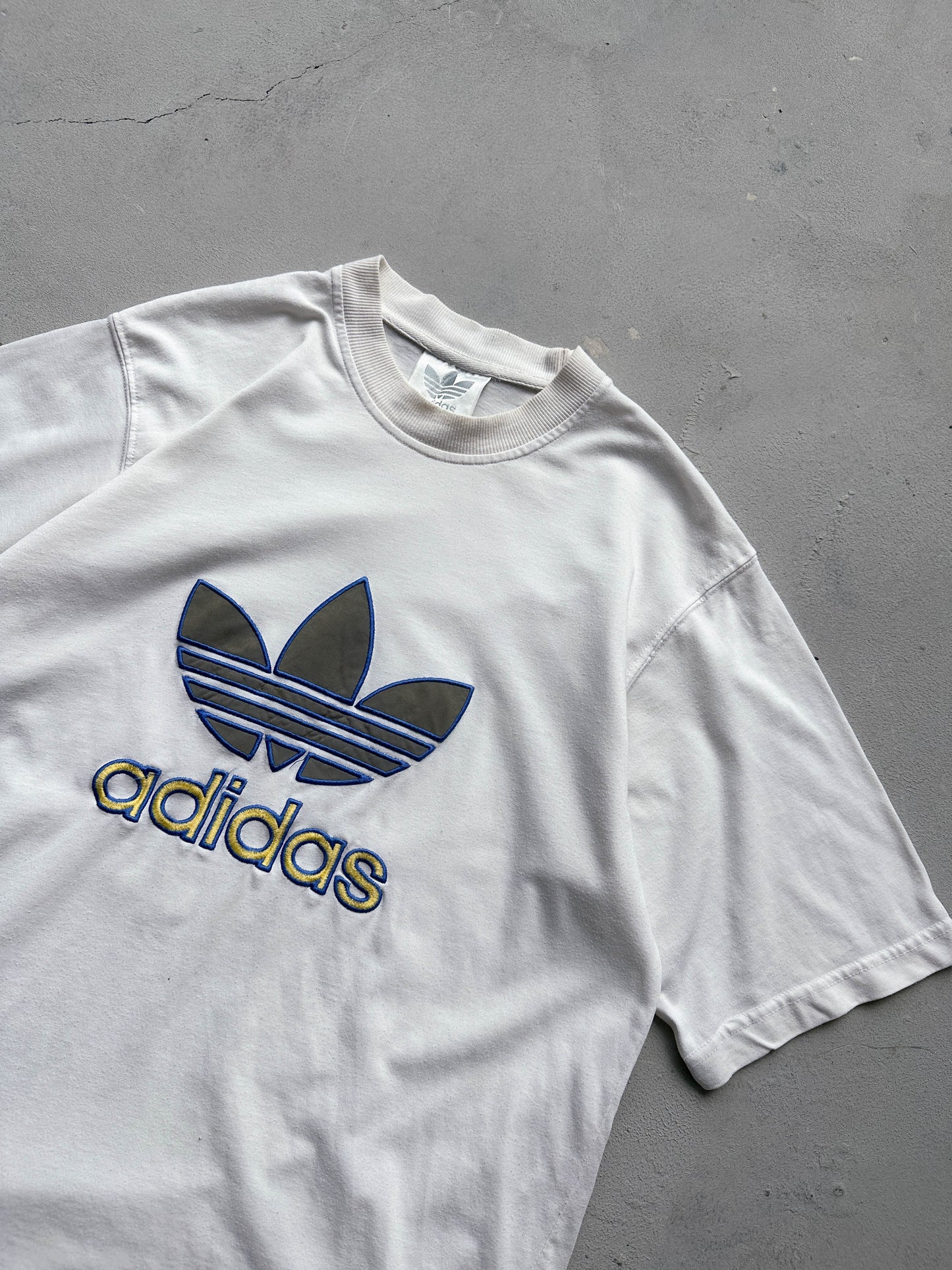 Camiseta Adidas vintage 90s