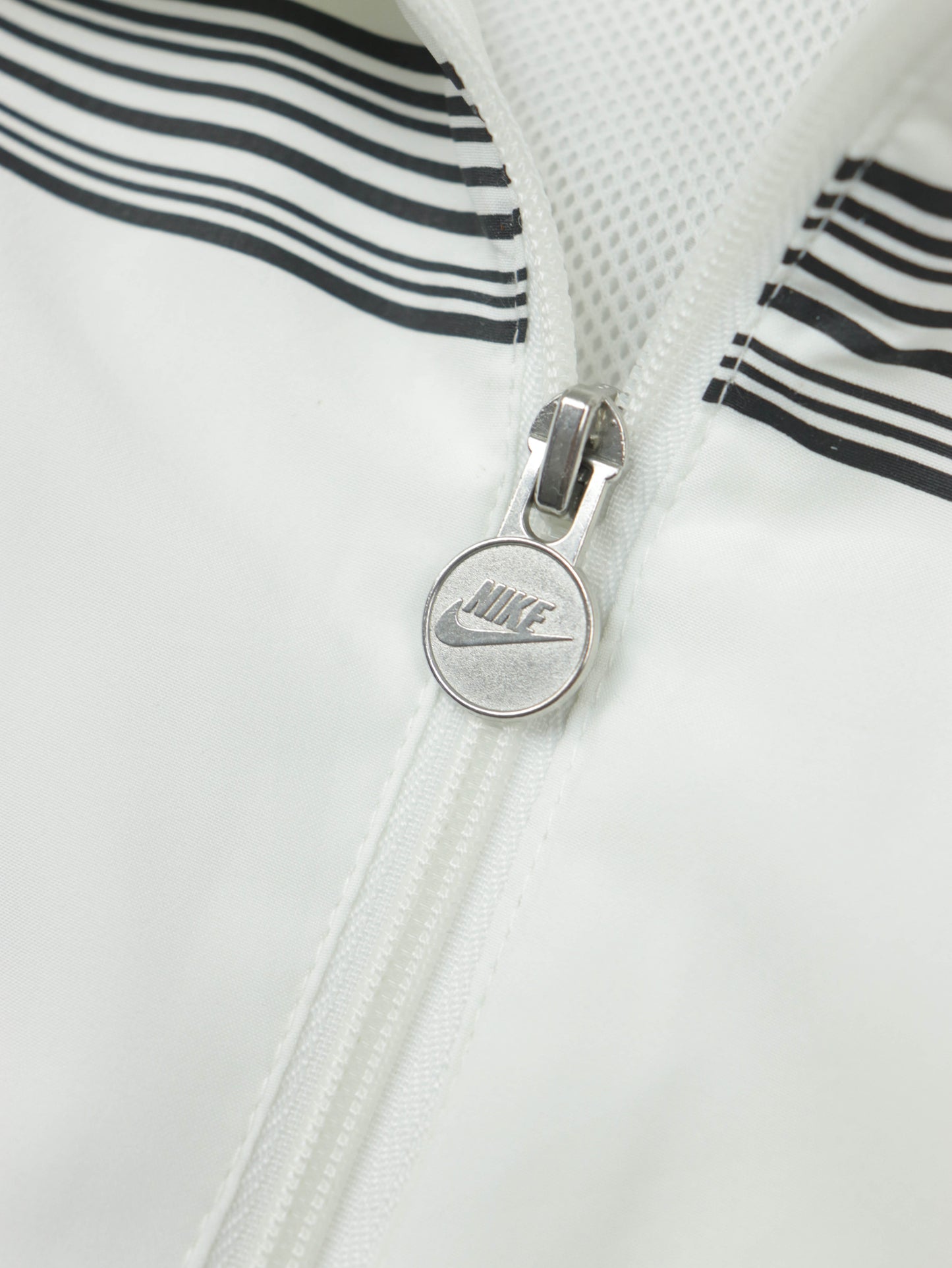 VINTAGE NIKE JACKET 00S
