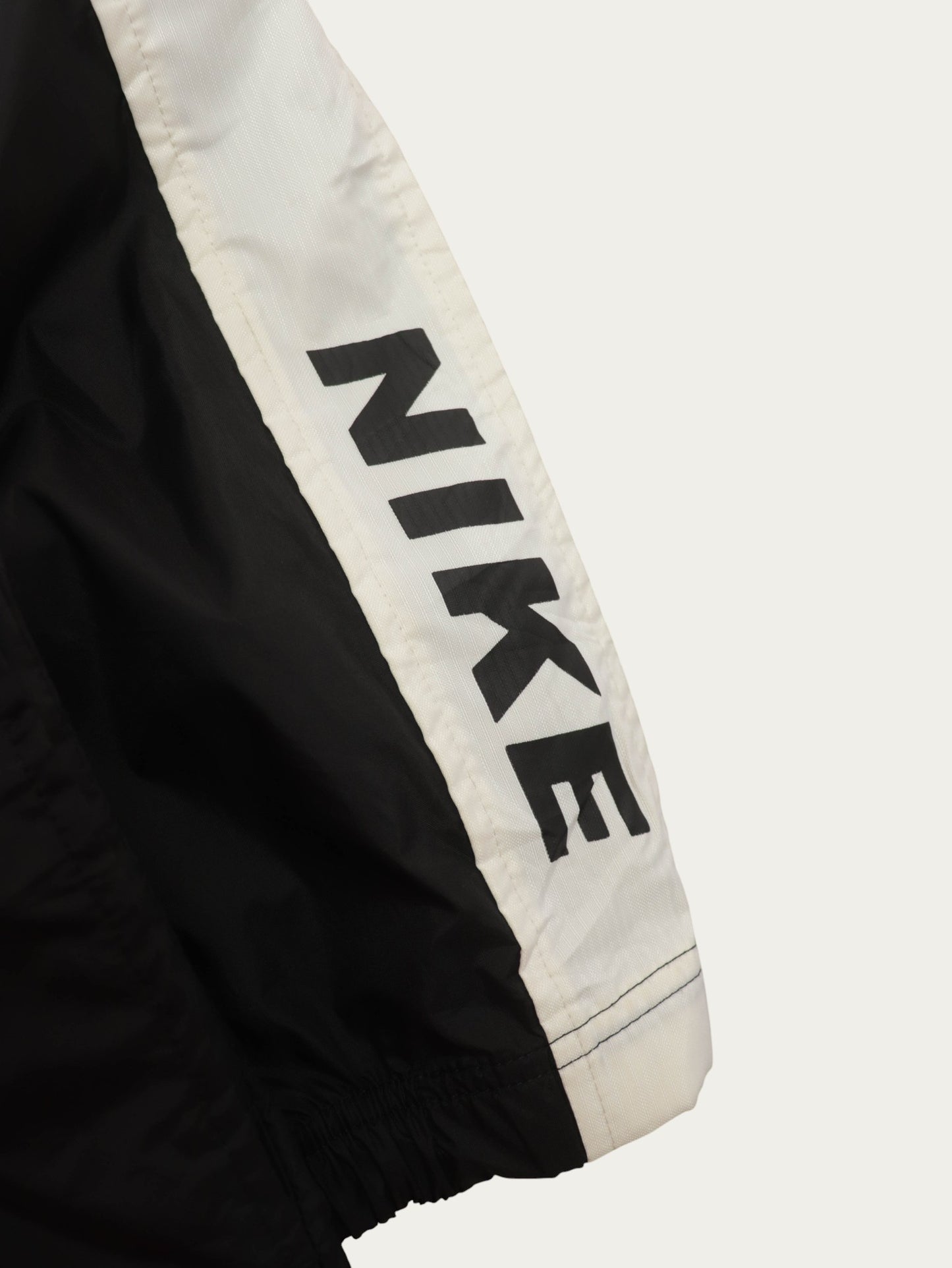 VINTAGE 90S NIKE JACKET