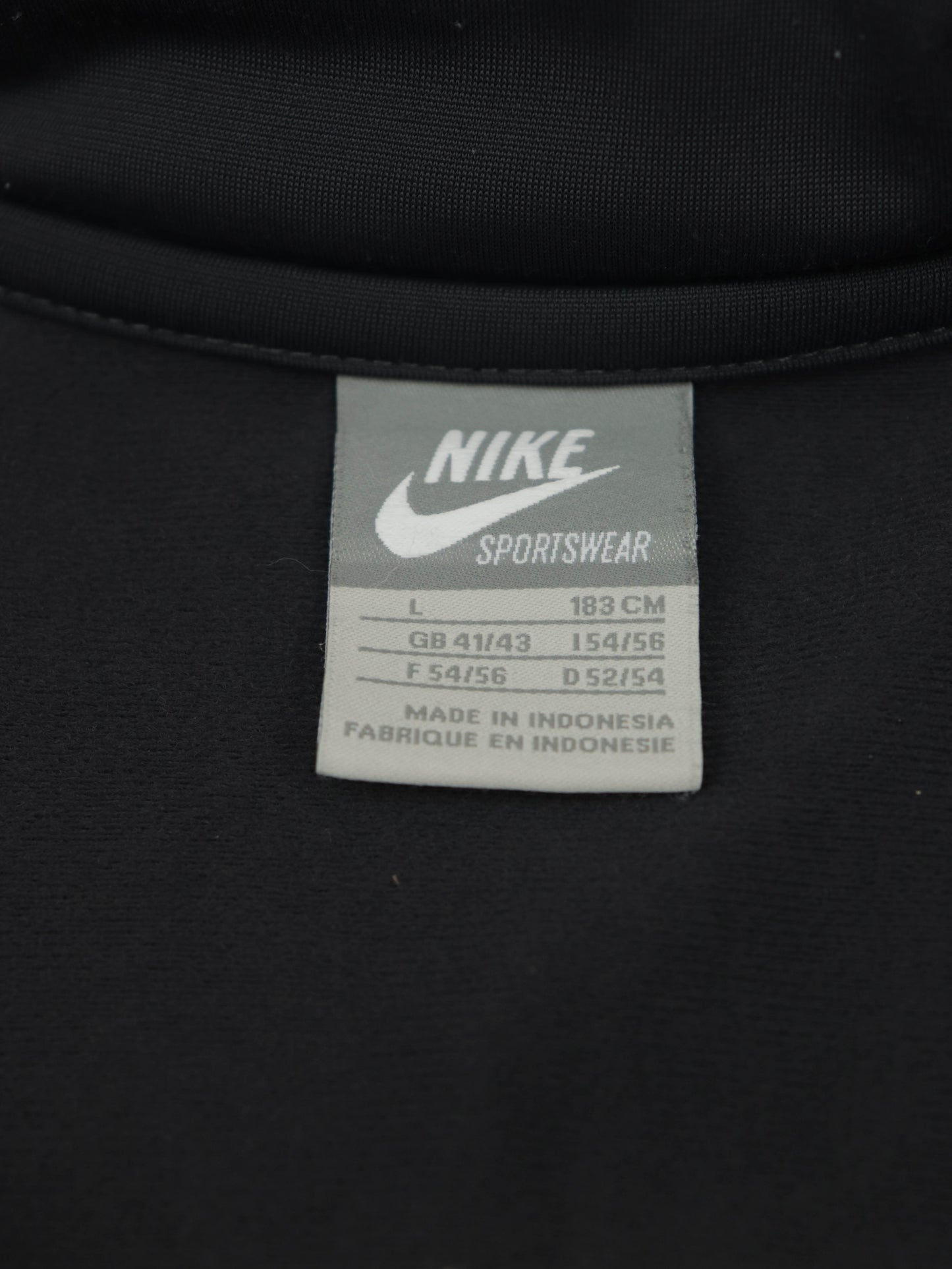 VINTAGE NIKE JACKET 00S