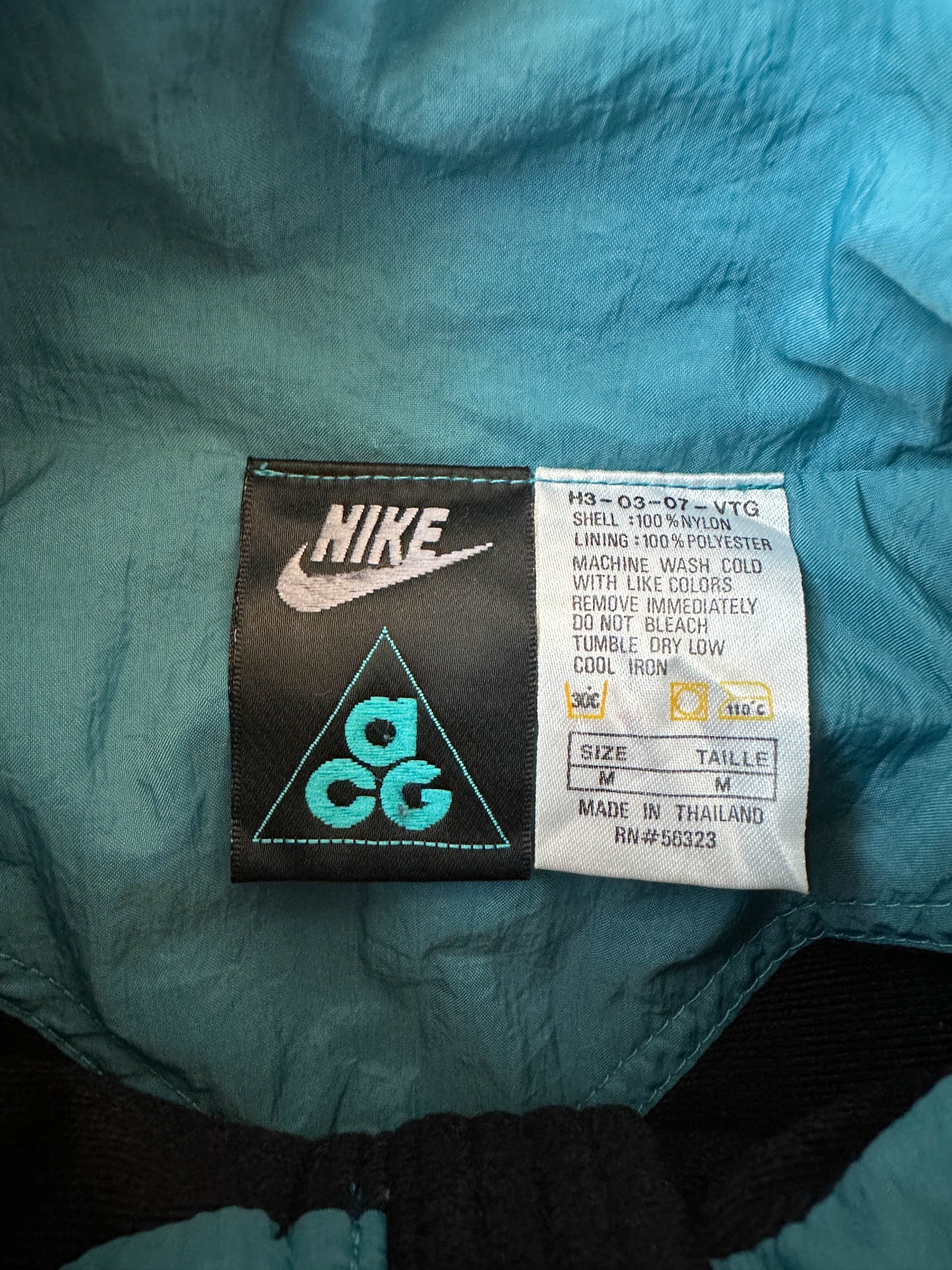 Chaqueta Nike ACG vintage 90s