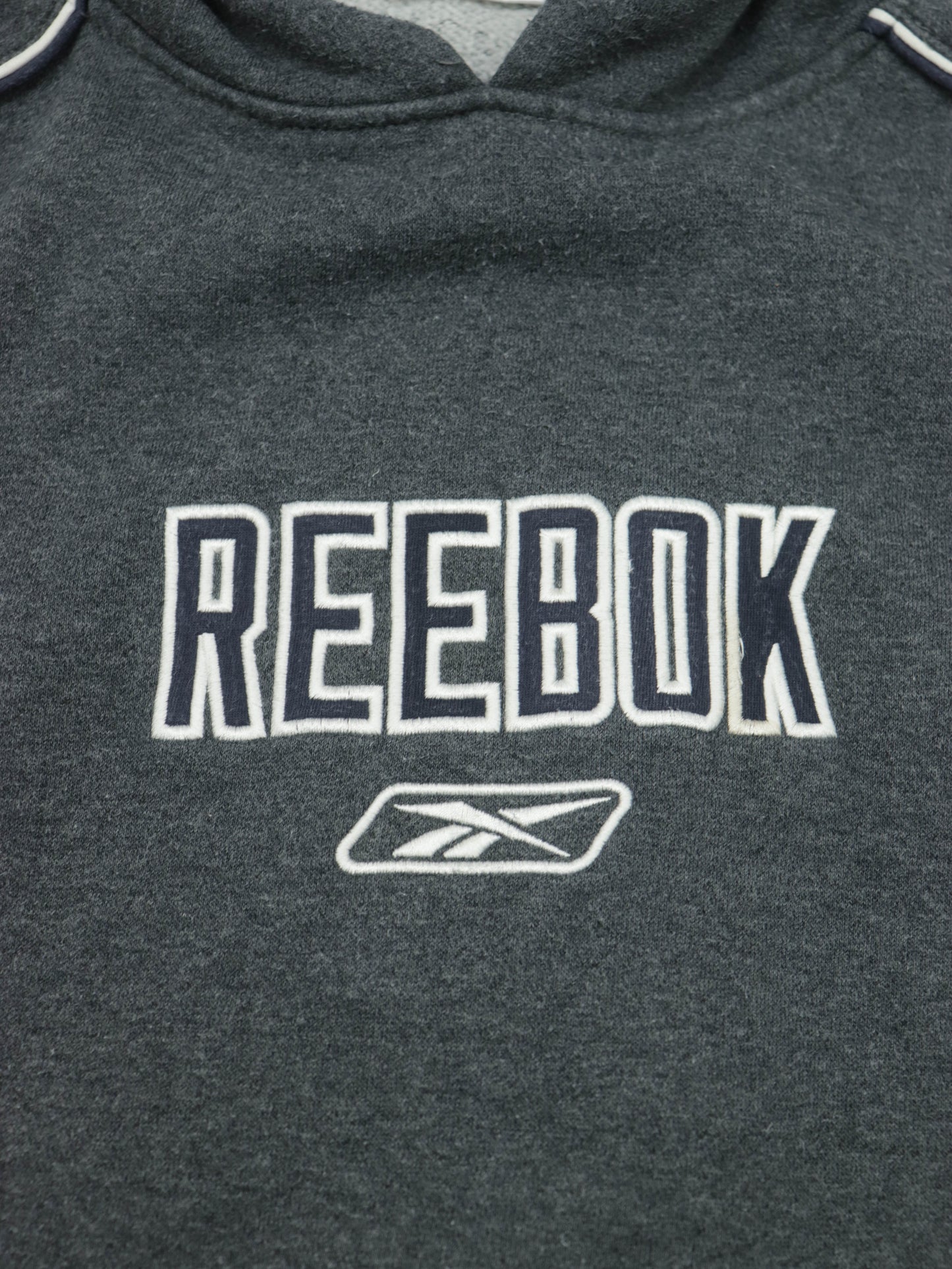 REEBOK VINTAGE 00S SWEATSHIRT