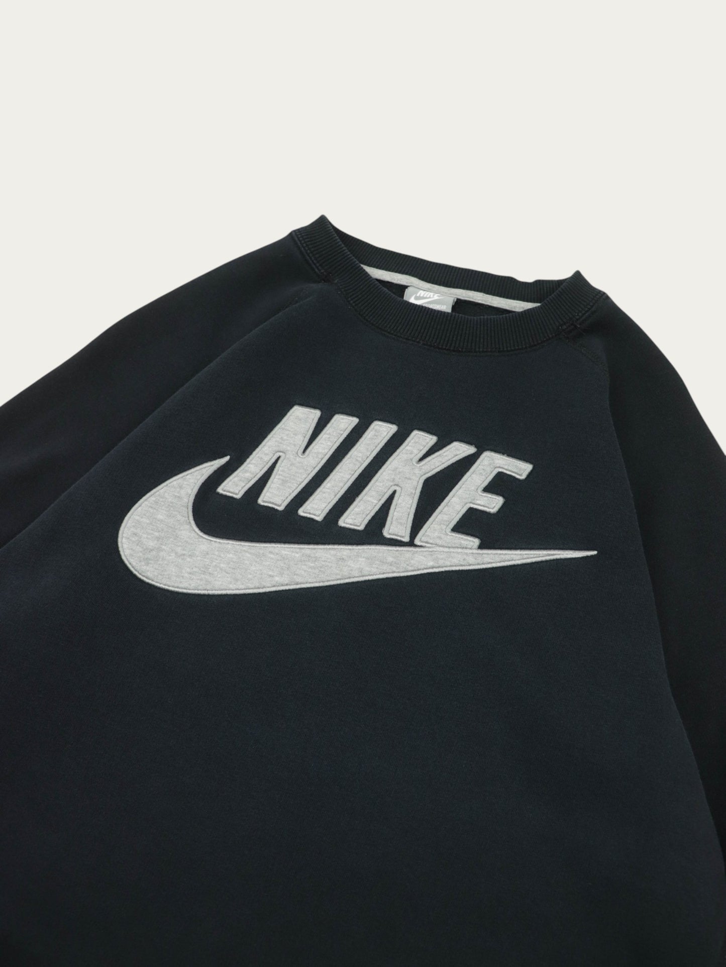 VINTAGE NIKE SWEATSHIRT 00S