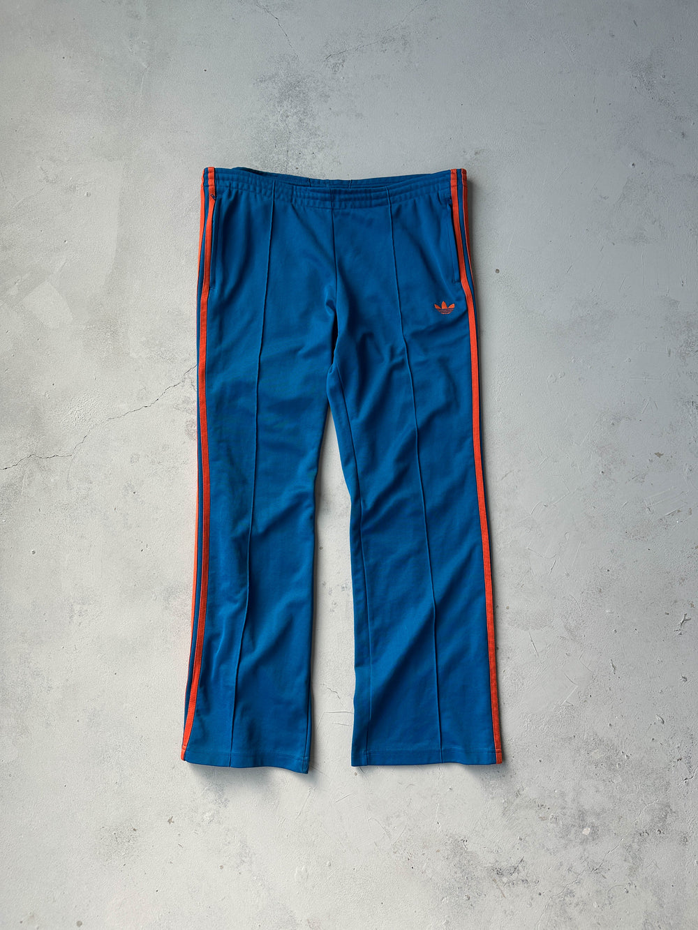 Adidas vintage 00s pants