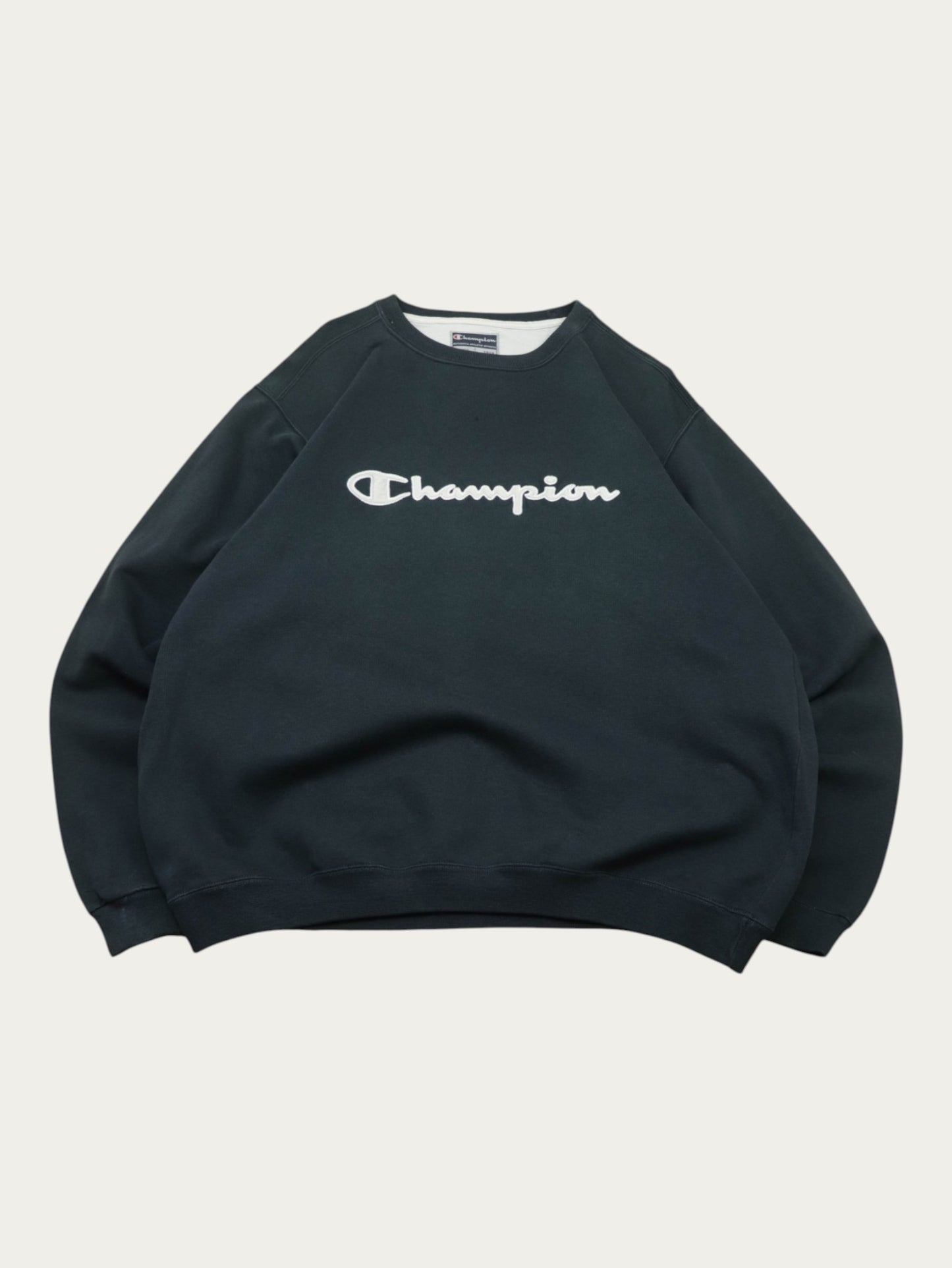 CHAMPION VINTAGE 00S SWEATSHIRT