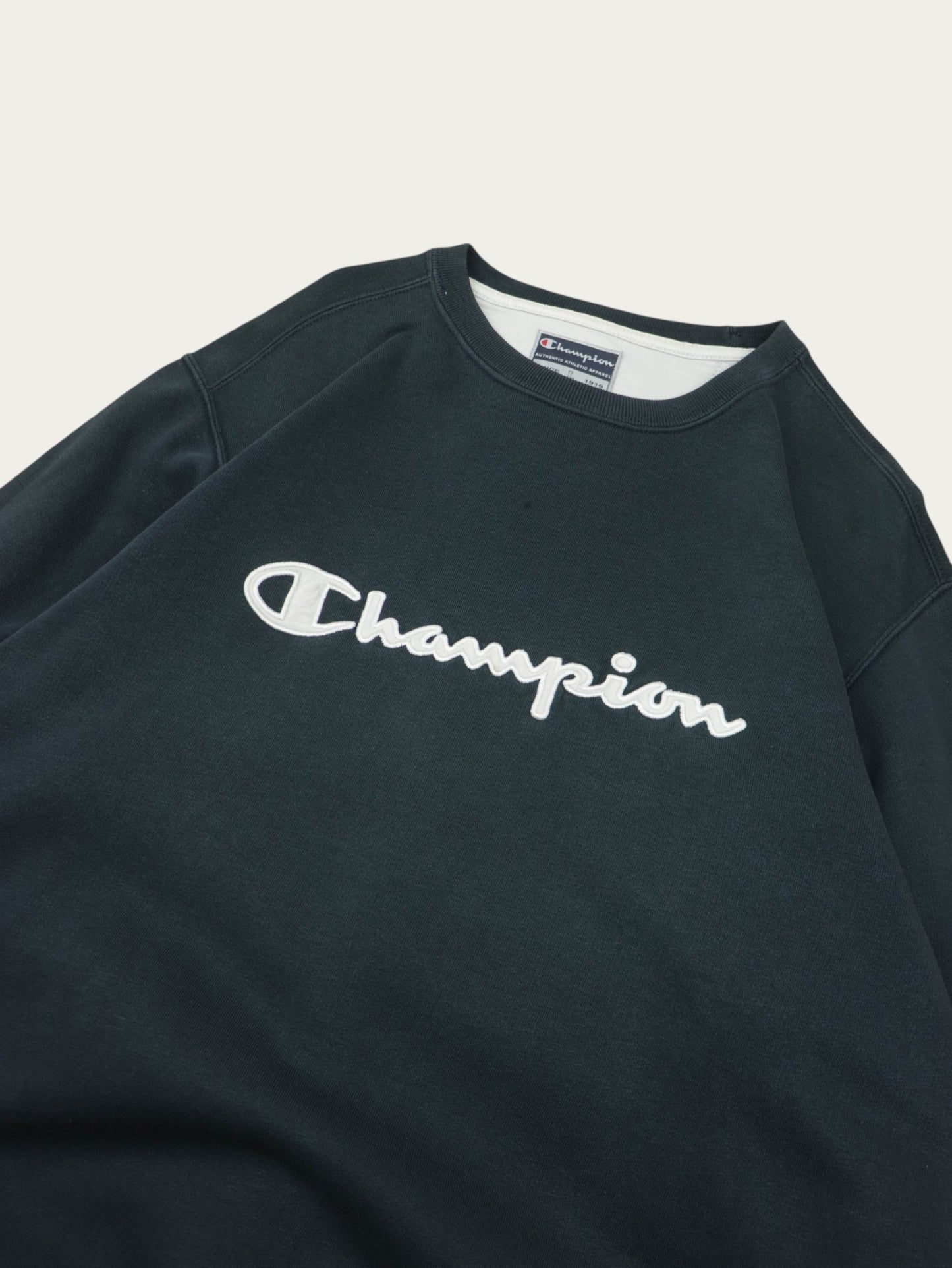 CHAMPION VINTAGE 00S SWEATSHIRT