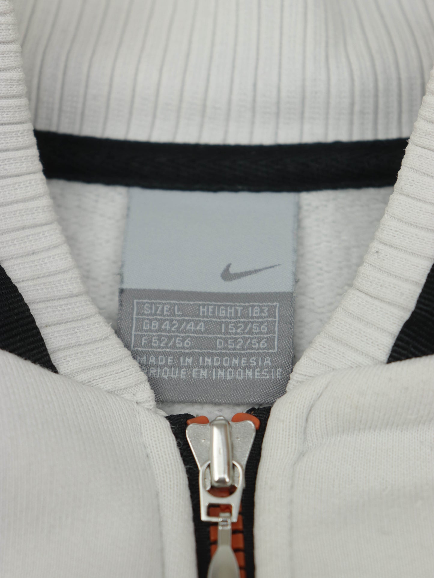VINTAGE NIKE SWEATSHIRT 00S